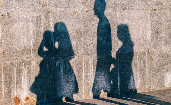 family shadow refugee