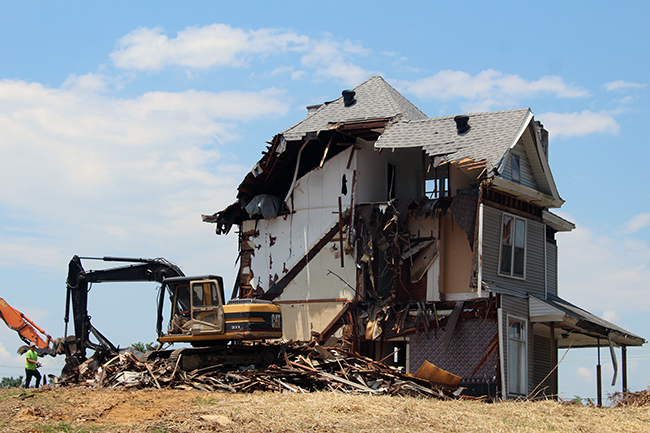 Deconstruction house Lifeway Research pastor church